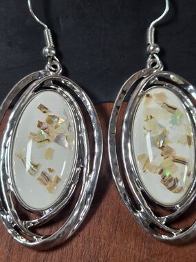 Paparazzi Glacial Gardens White Iridescent Shattered Shell Silver Oval Earrings